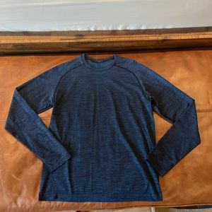 Mens Long Sleeve Lululemon T Shirt - Medium